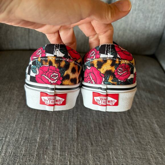 NEW Vans Womens Classic Slip On Rose Animal Checkerboard Low Sneaker Shoes 5 - Picture 6 of 12